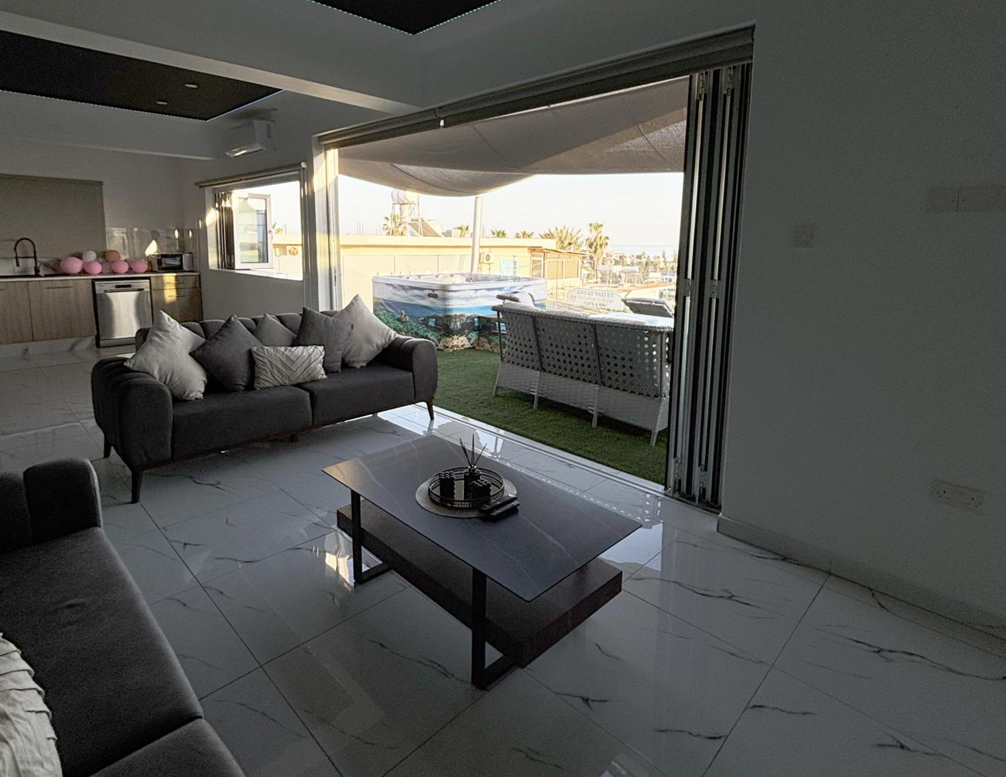 Sant Central Deluxe Apartments Ayia Napa Exterior photo